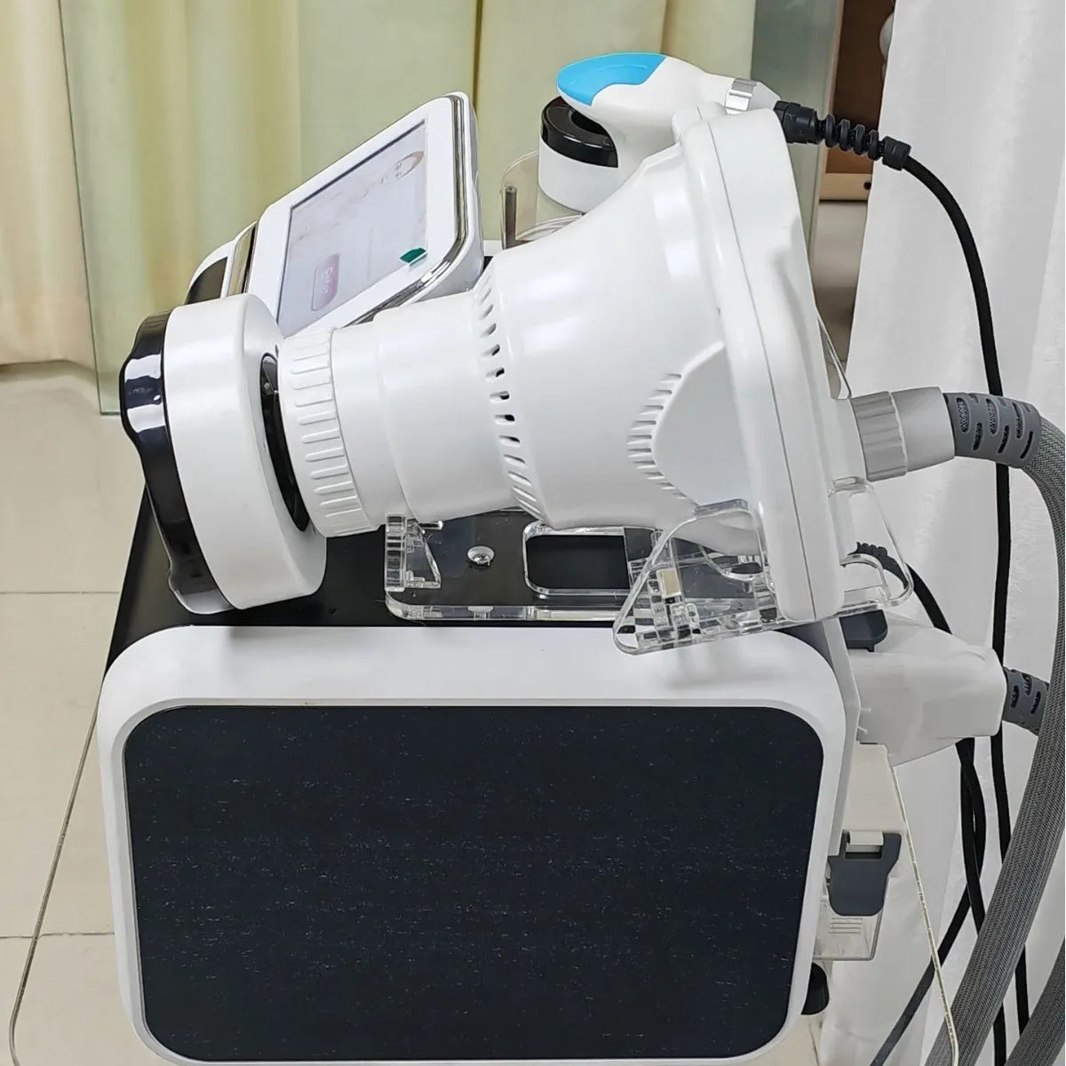 V6 Body Slimming Device with HIFU and RF Technology for Tightening Skin Lifting