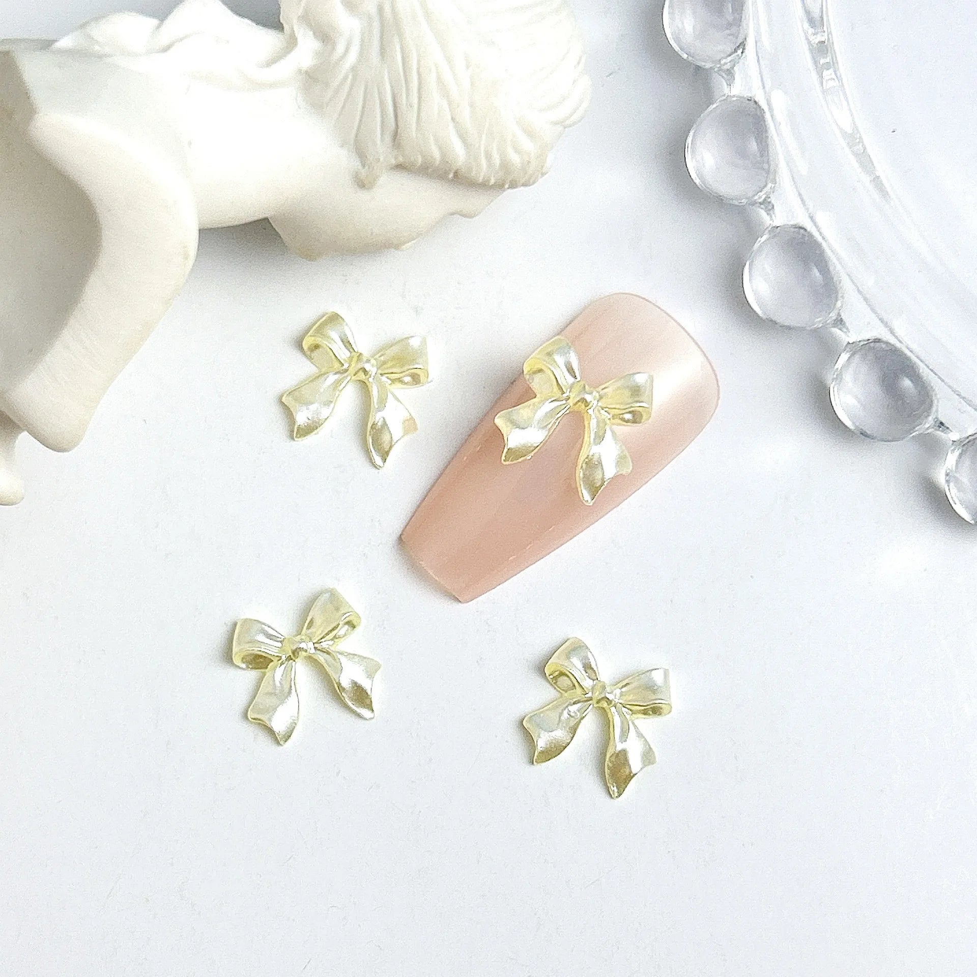 50pcs 3D Aurora Clear Resin Bow Nail Art Charms Cute Butterfly Glitter Nails Decoration Supplies Jewellery Accessories DIY